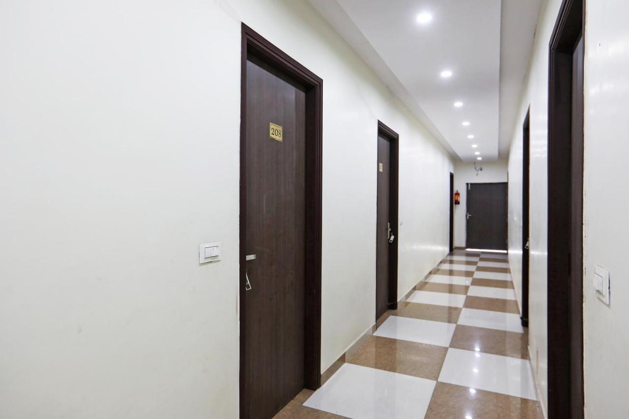 Oyo 48501 Dayal Regency Hotell Hapur Eksteriør bilde