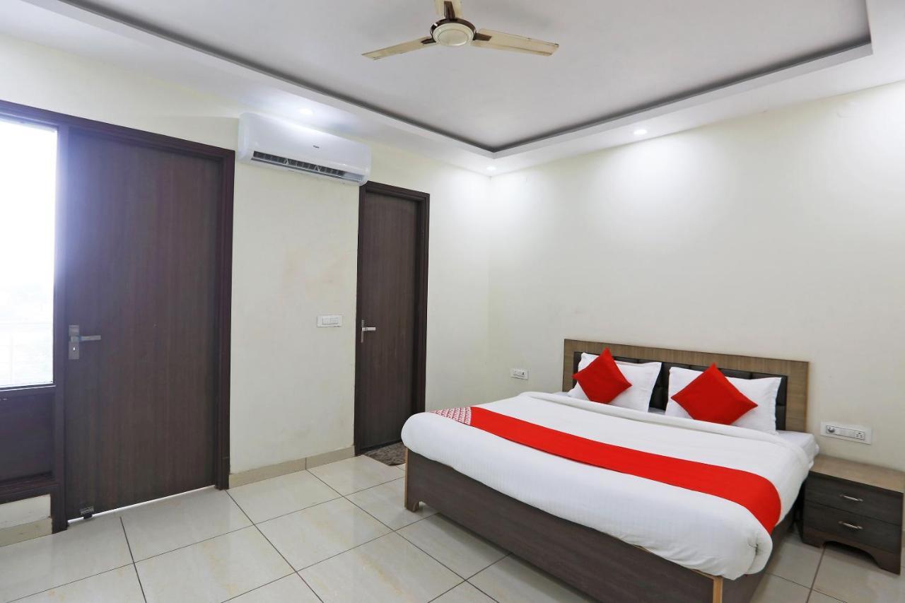Oyo 48501 Dayal Regency Hotell Hapur Eksteriør bilde