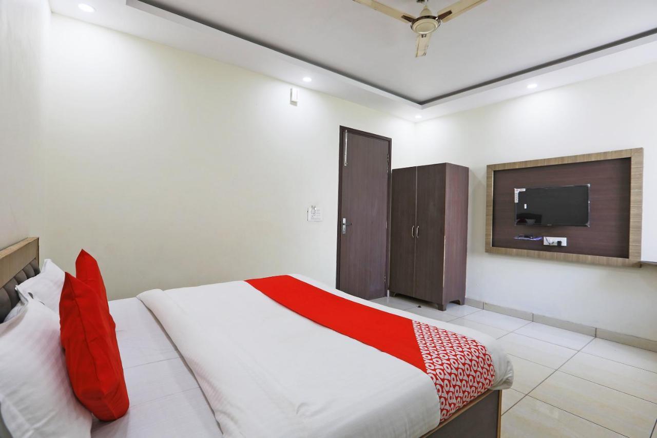 Oyo 48501 Dayal Regency Hotell Hapur Eksteriør bilde